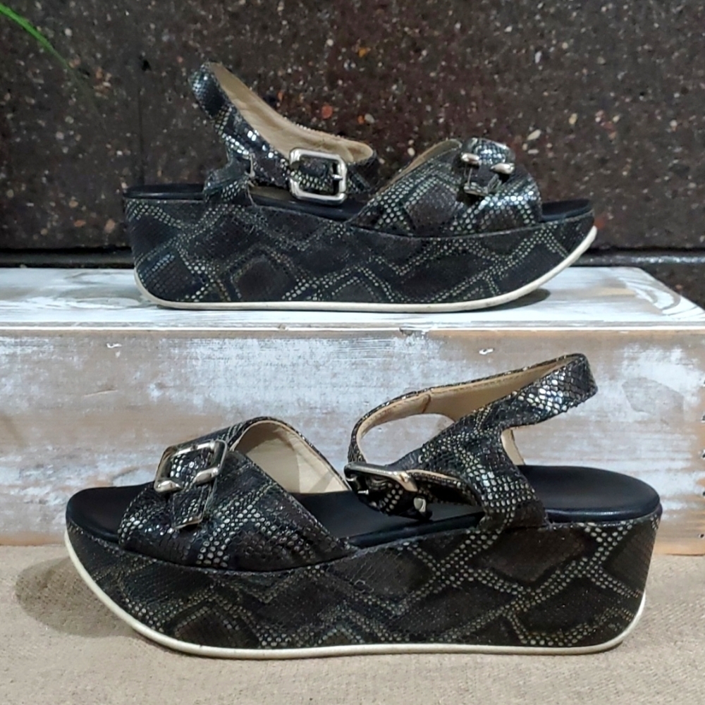 Y2K AGL SNAKE PRINT PLATFORM SANDALS SIZE 36 ROLLER COASTERS ITALY ATTILIO